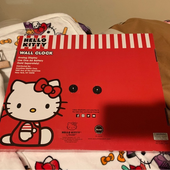 Hello kitty oversized wall clock brand new - Picture 3 of 3